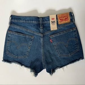 NEW with Tags Levi Strauss 501 Blue Denim Mid Rise Shorts - tagged 27